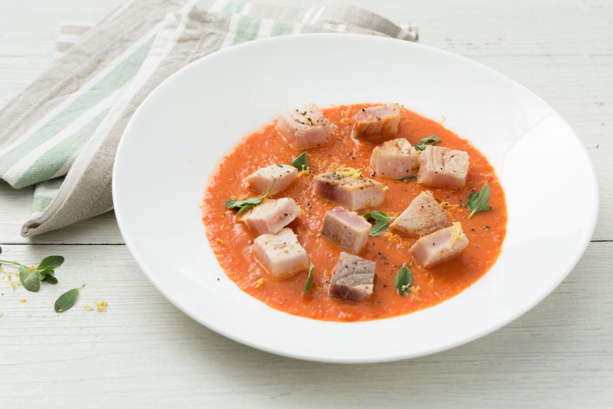 Espadon à la sauce tomate