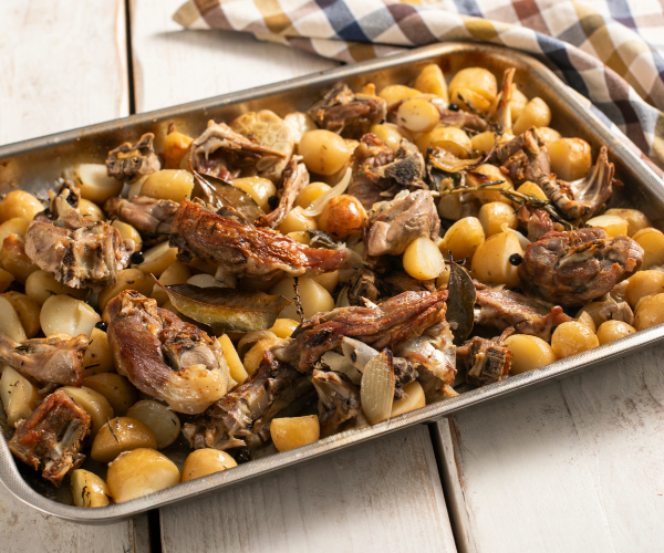 Agneau rôti avec pommes de terre