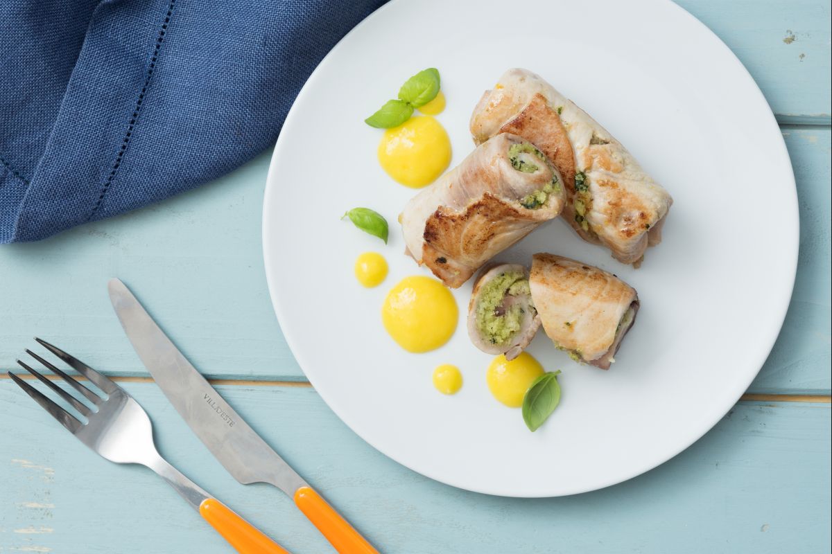 Rouleaux d'espadon avec sauce à la mangue