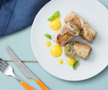 Rouleaux d'espadon avec sauce à la mangue