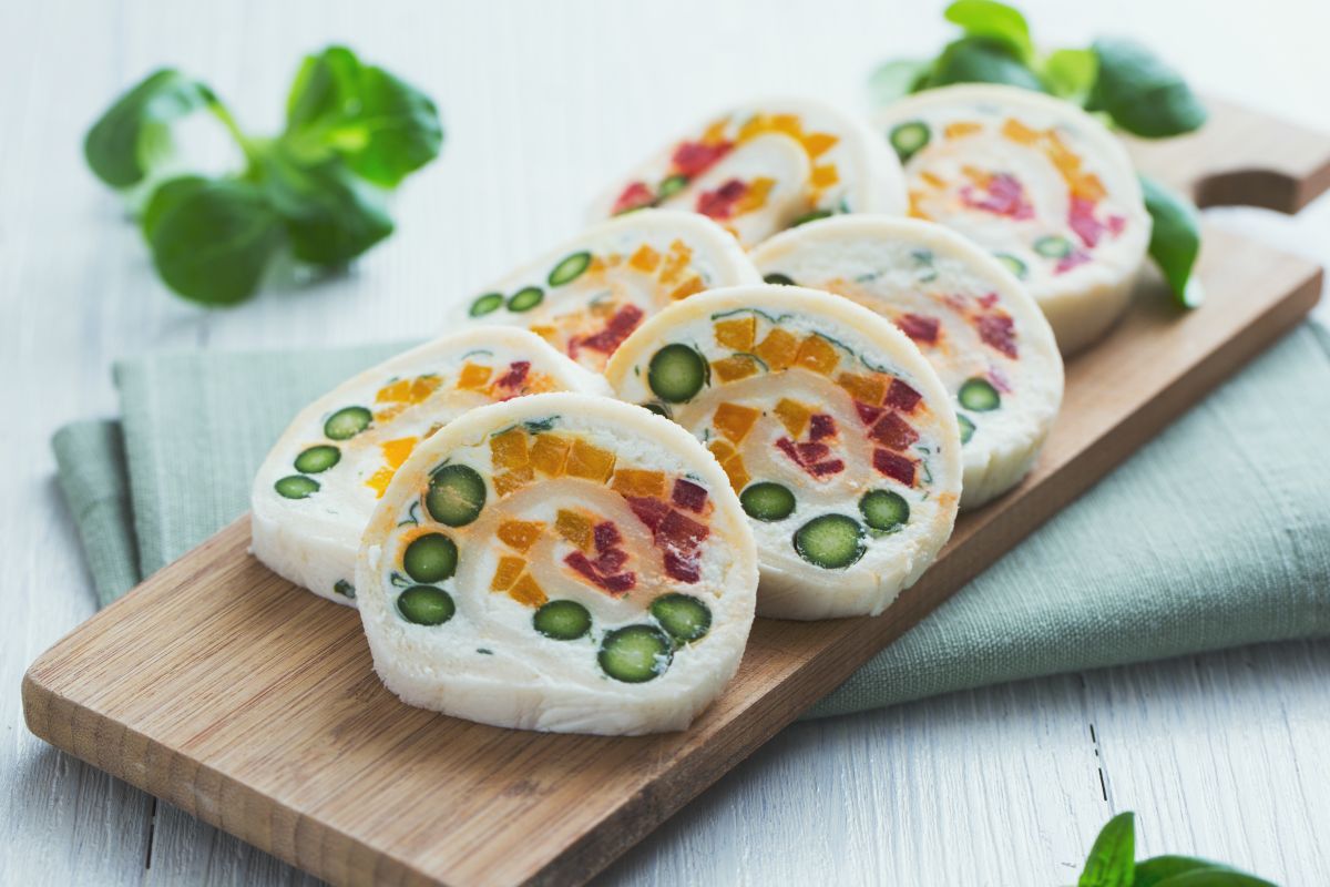 Roulés de pain aux légumes et chèvre