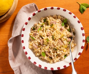 Riz froid au thon, courgettes et citron