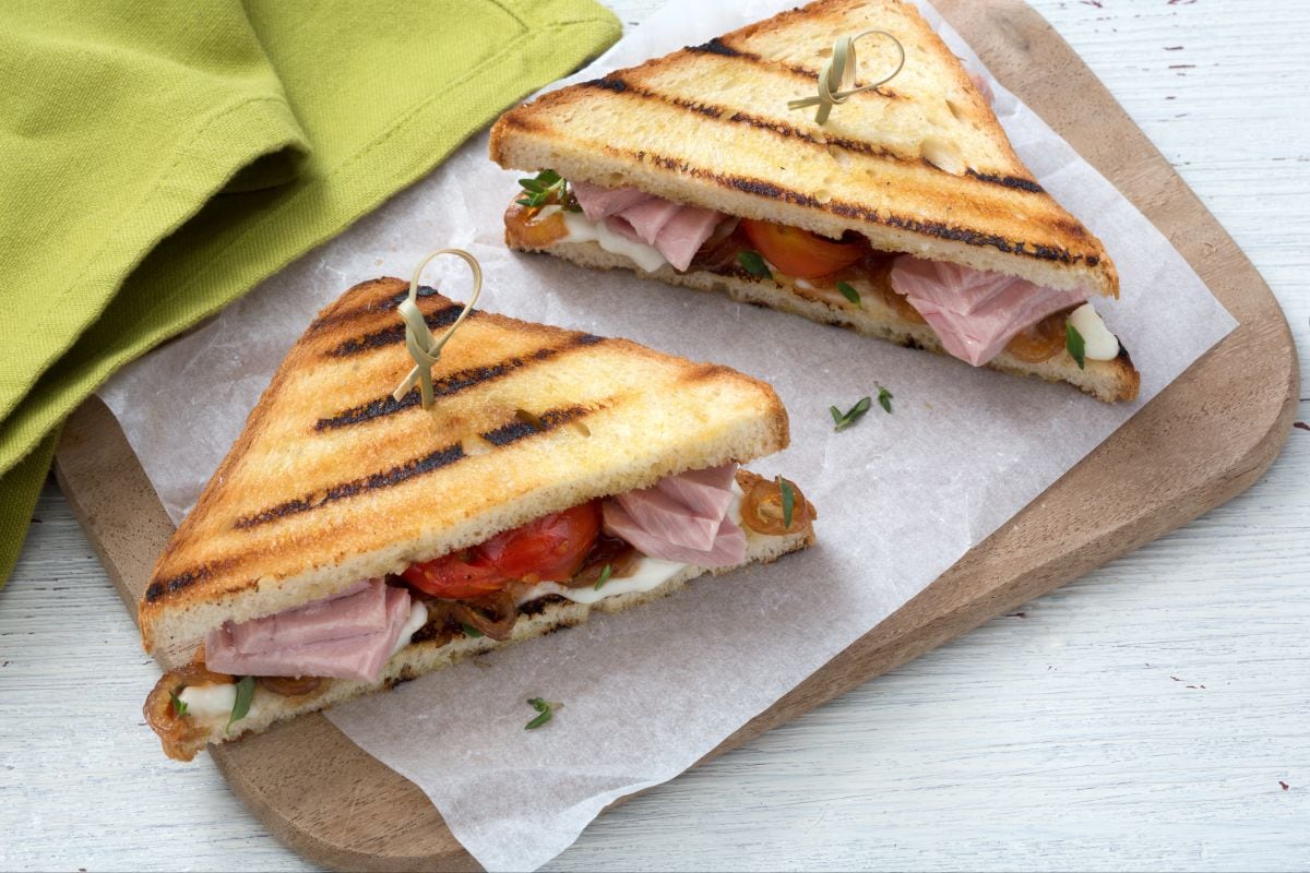 Toast au thon et à la crescenza