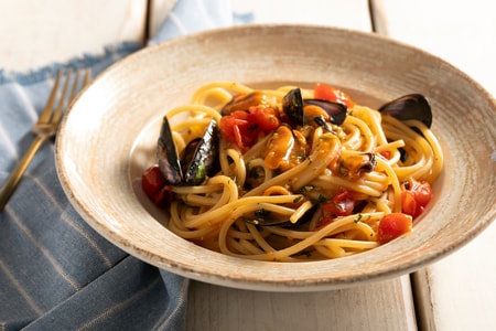 Spaghetti aux moules et tomates cerises