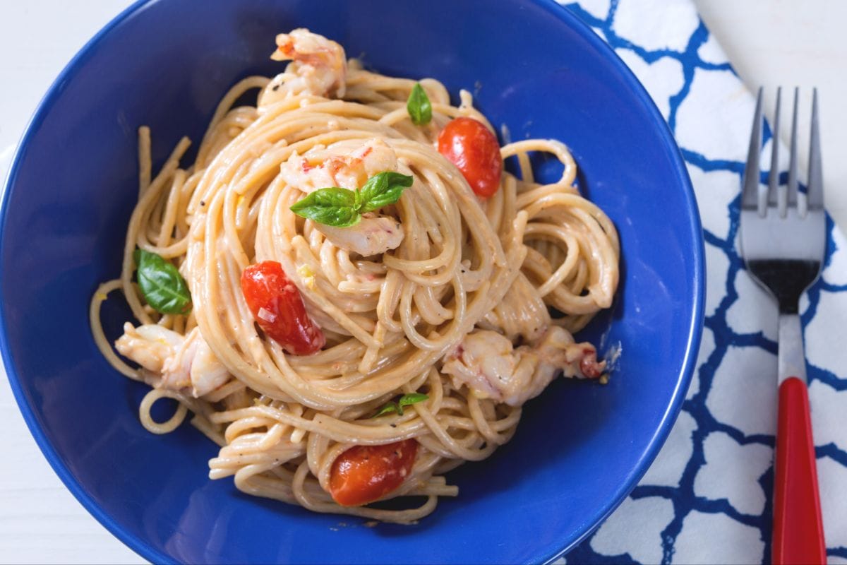Pâtes à la crème et aux crevettes
