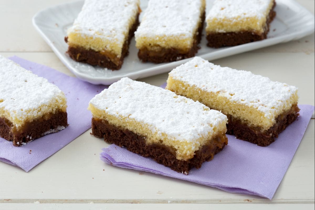 Gâteau moelleux bicolore