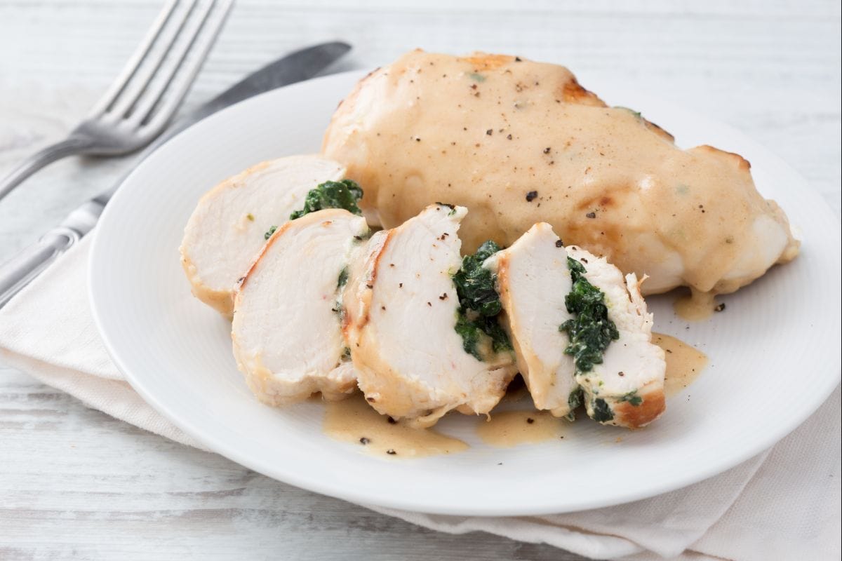 Poches de poulet farcies à la ricotta et aux épinards