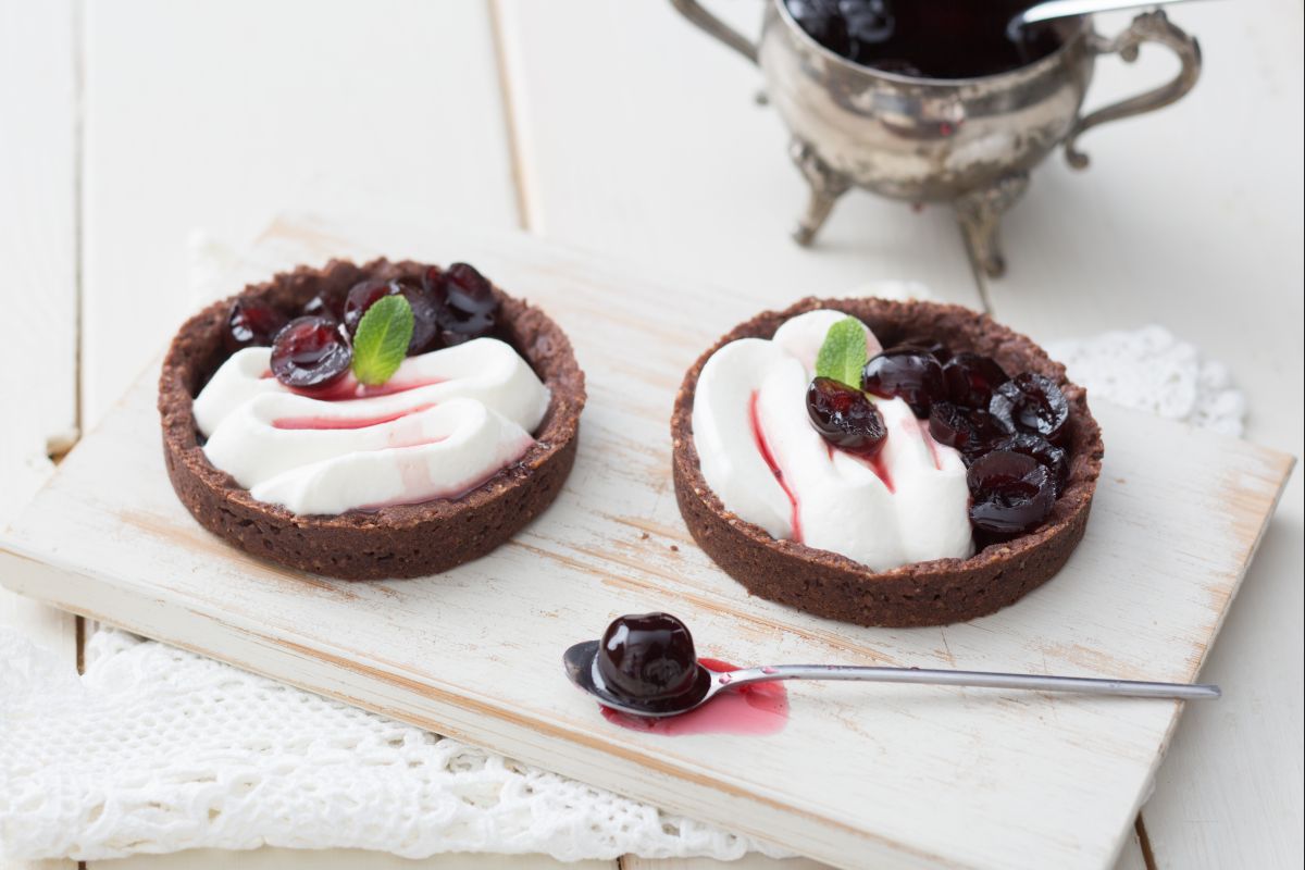 Tartelettes au cacao et aux griottes