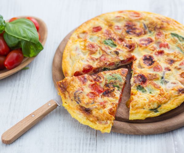 Omelette aux tomates et basilic