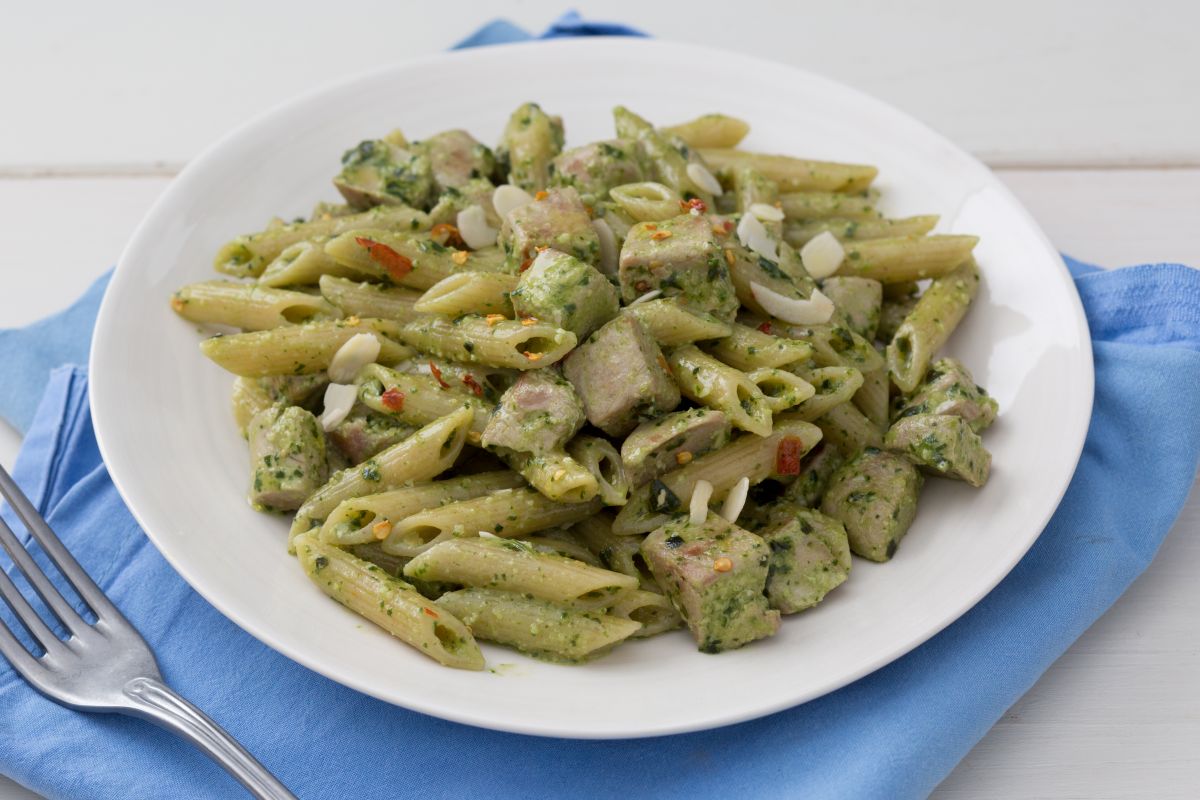 Pâtes au pesto et thon frais
