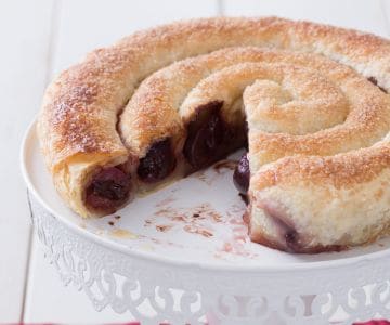 Roulé de feuilleté aux cerises