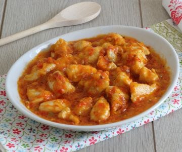 Bouchées de poulet, poivrons et tomates séchées