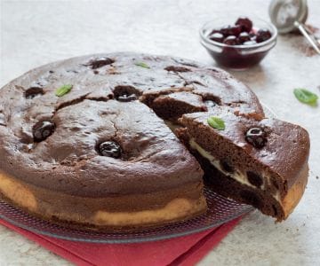 Gâteau au cacao, ricotta et griottes