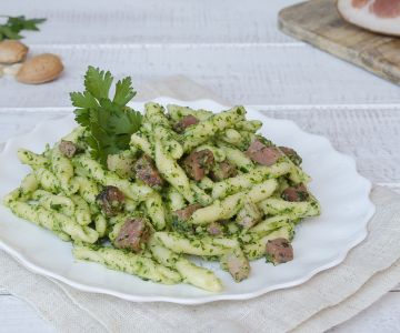 Pâtes au pesto de persil et speck