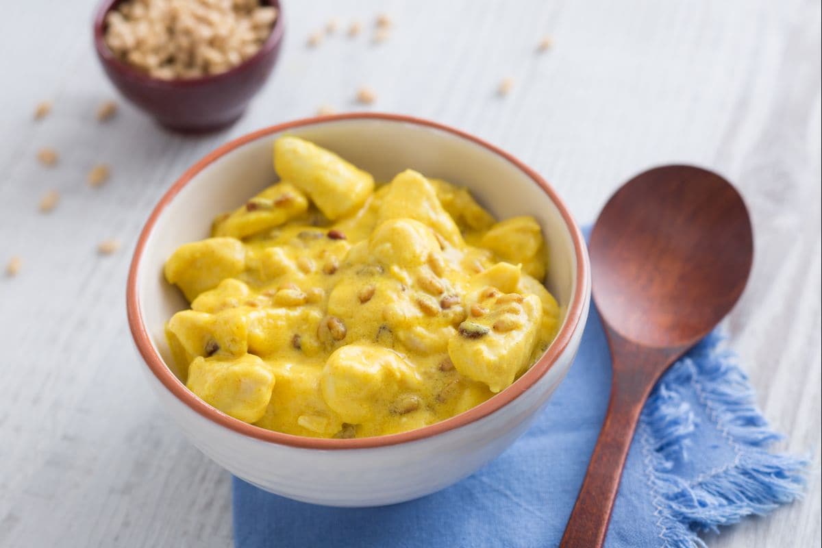 Morceaux de poulet au yaourt et curcuma