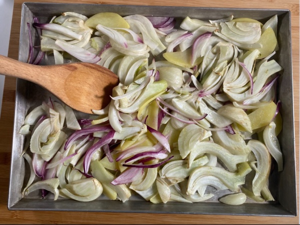 Fenouil au four avec pommes de terre et oignons - step 2
